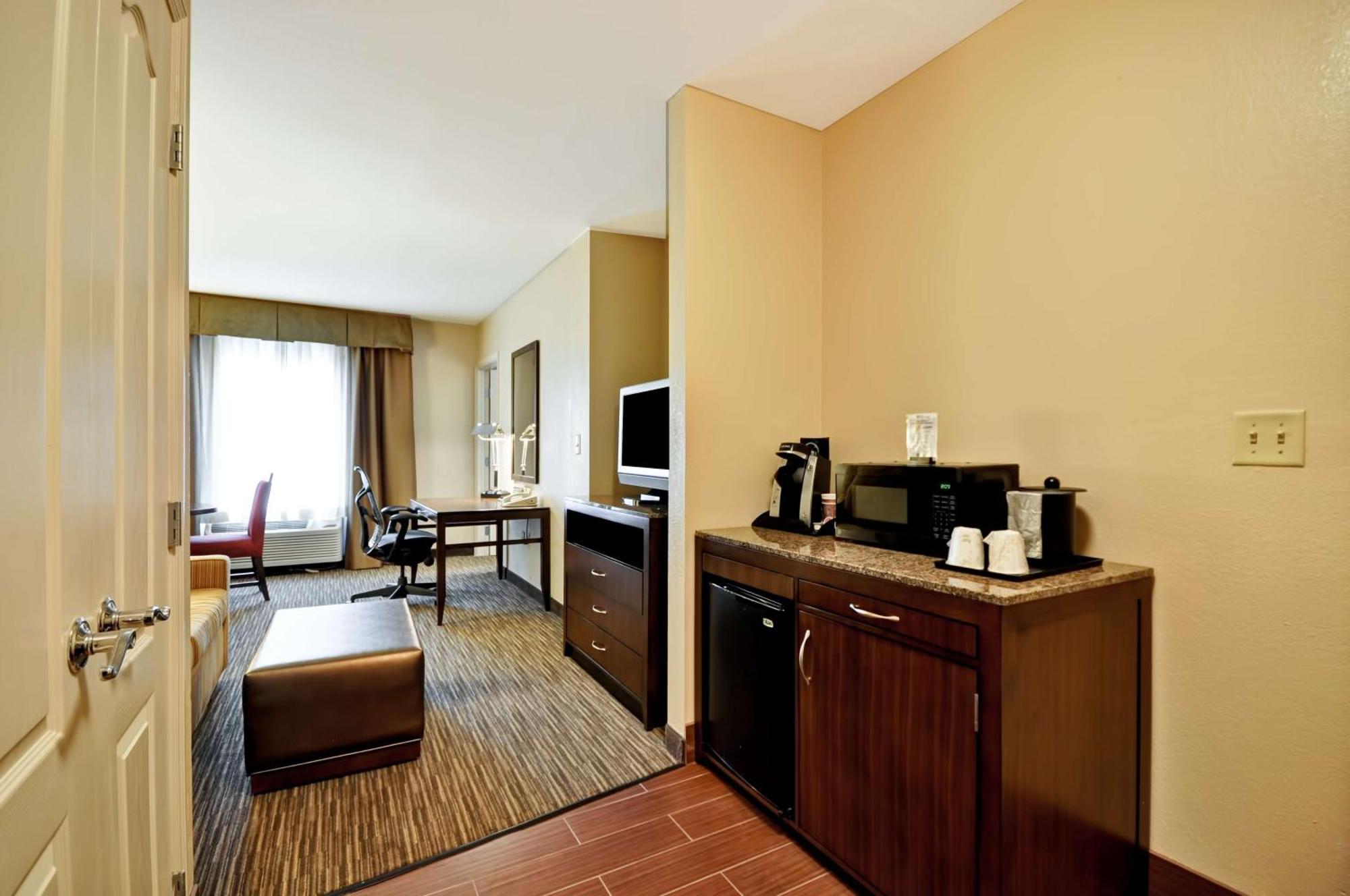 Hilton Garden Inn Tampa North Temple Terrace Exterior foto